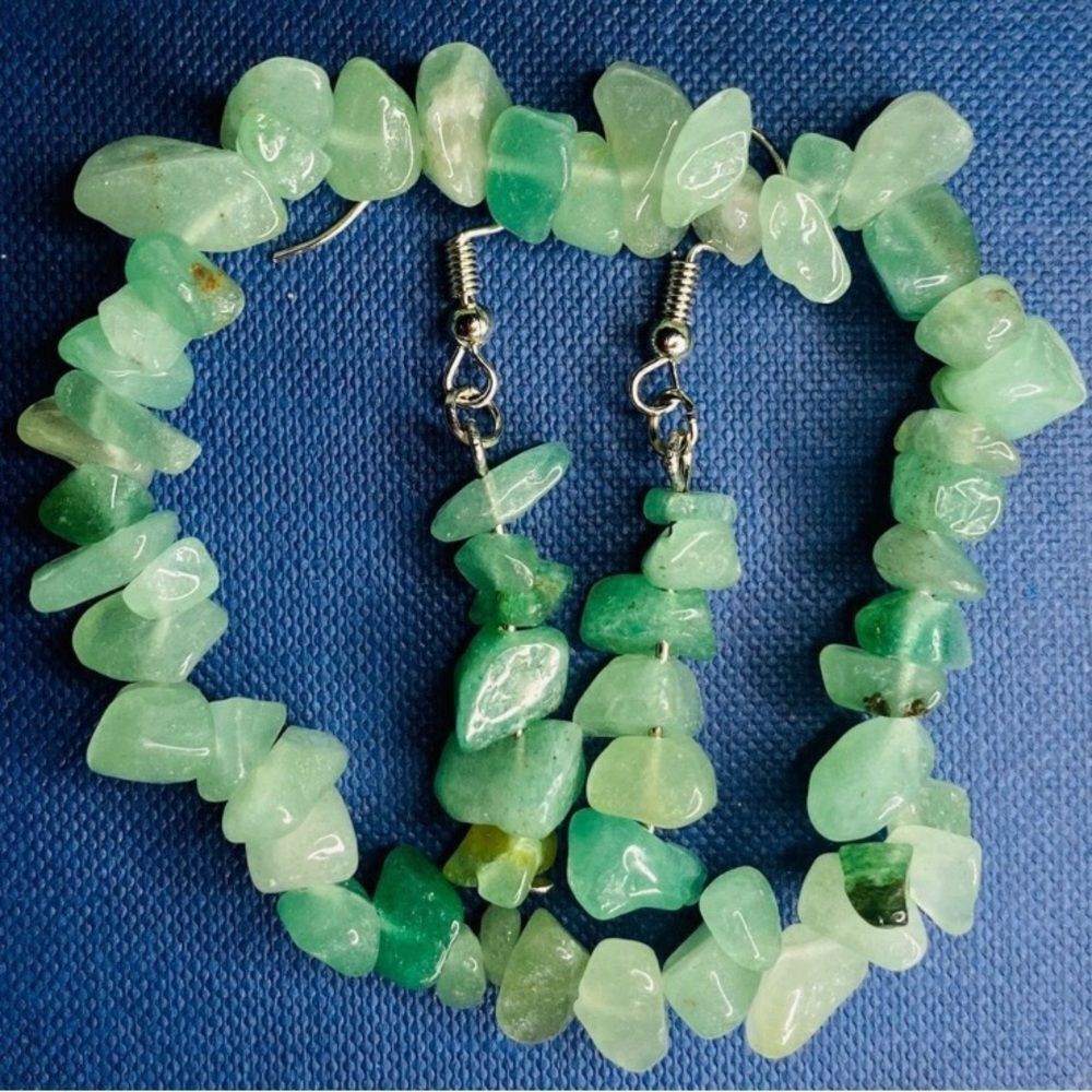 Green Aventurine Quartz Chip Stretch Bracelet & Earrings